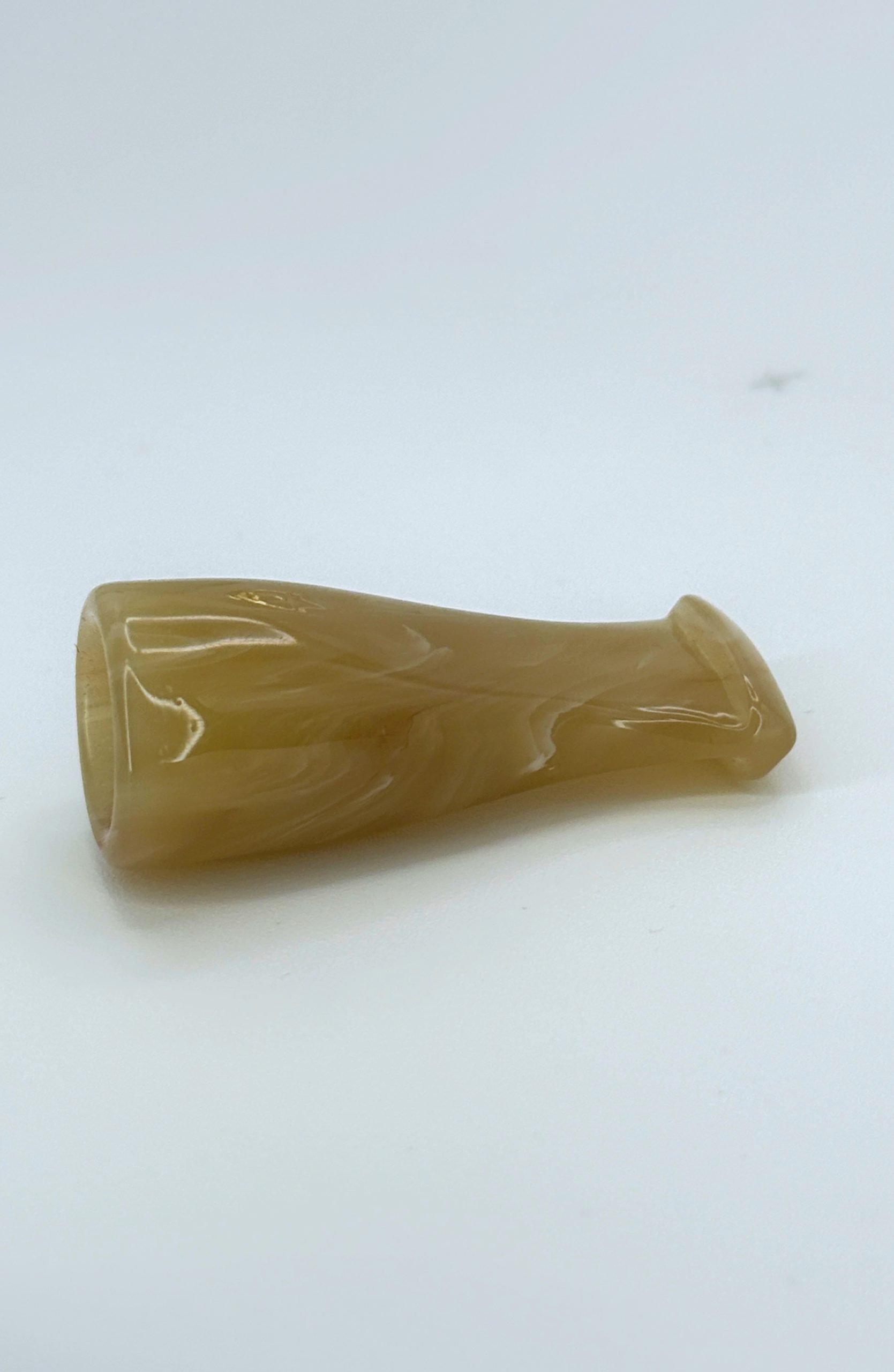 Bocchino in metacrilato panna Savinelli