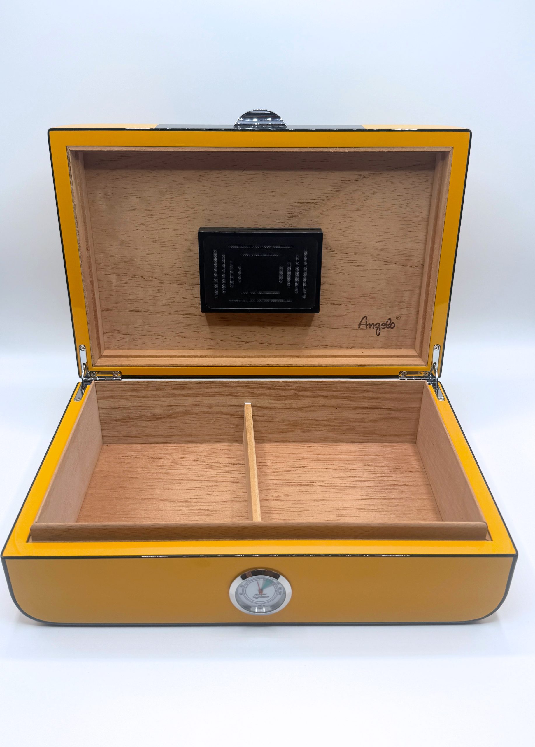 Humidor Brebbia laccato giallo