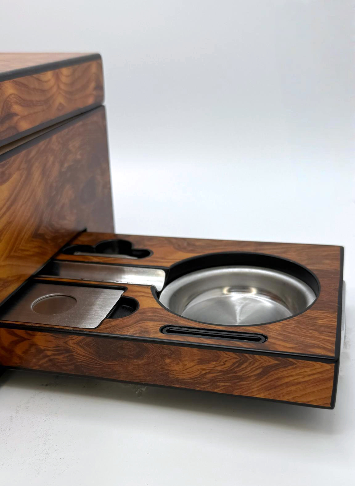 Humidor Lubinski olmo con posacenere incorporato