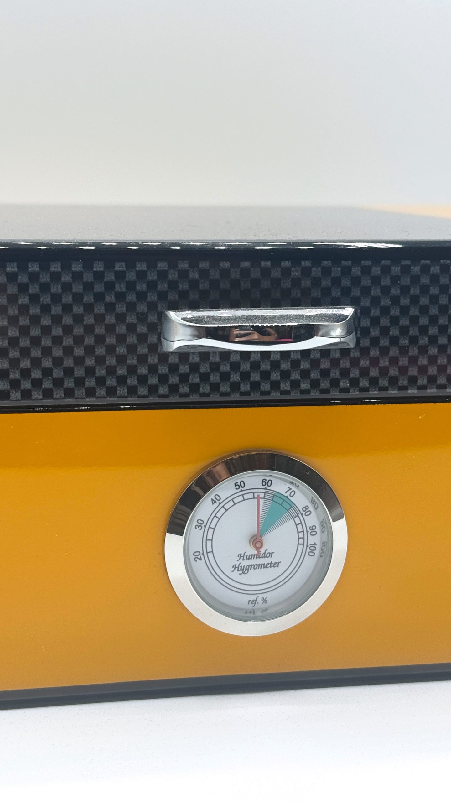 Humidor Brebbia laccato giallo